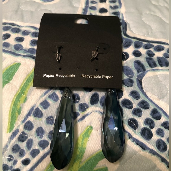 Access-Mode STUNNING Hypo- Allergens earrings - Picture 3 of 3